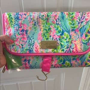 Travel organizer Lilly Pulitzer